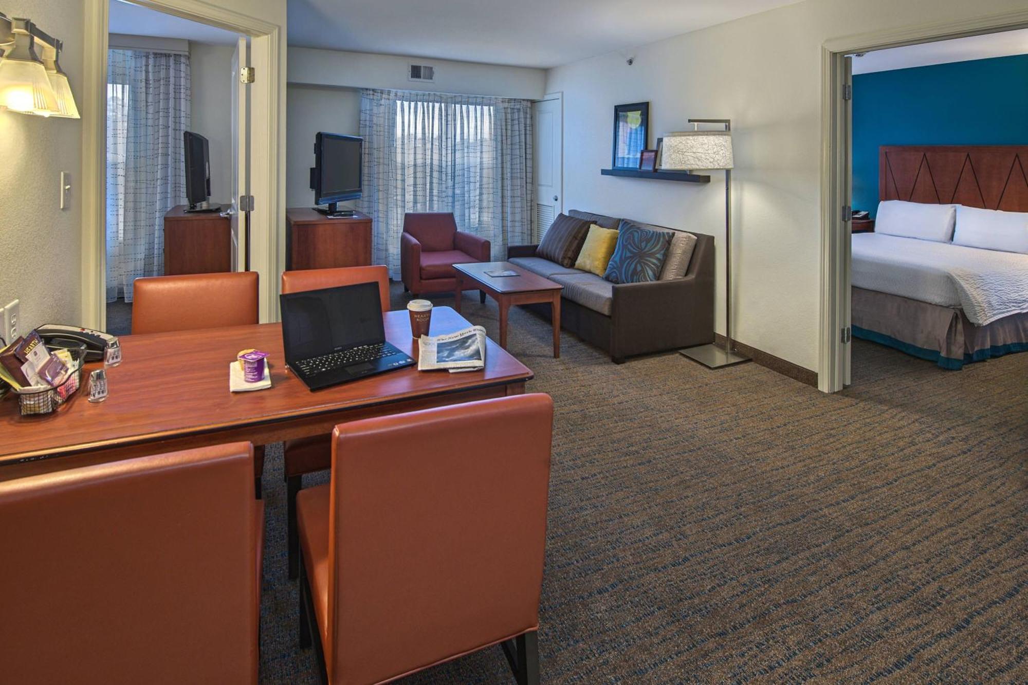Residence Inn By Marriott Fayetteville Cross Creek Exterior photo